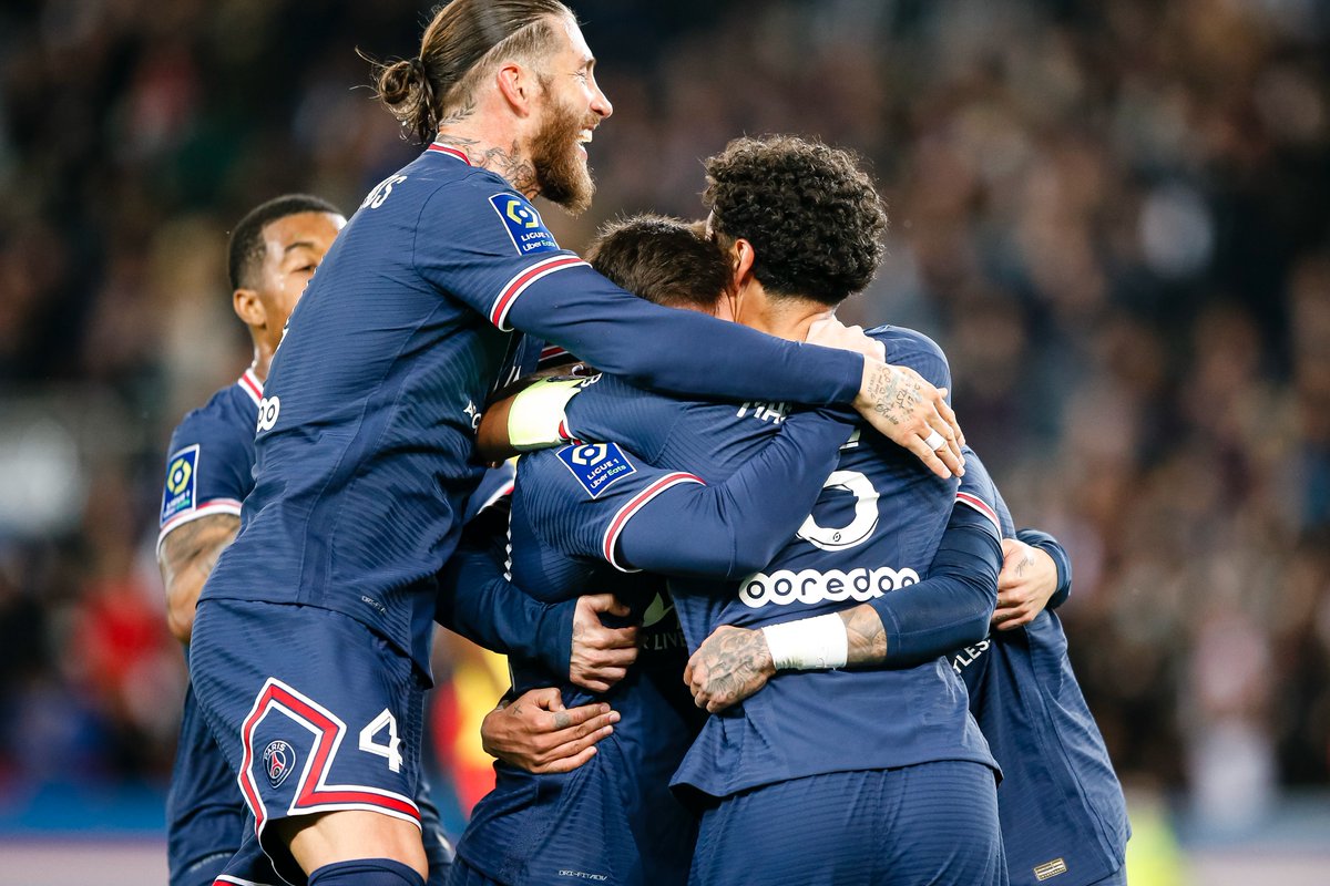 ChampionsLeague's tweet photo. Record-equalling 10th French title for Paris 🥳

#UCL https://t.co/MmIKfUmqkS