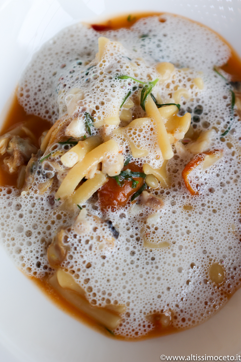 Graziano Caccioppoli è il nuovo Chef del ristorante La Gallina di Villa Sparina! Siamo certi che in questo caso alla Gallina finalmente tornerà a splendere una stella meritatissima. SVEGLIA 🧐 Bibendum!  #lagallina
#villasparinaresort #viaggiatoregourmet #altissimoceto