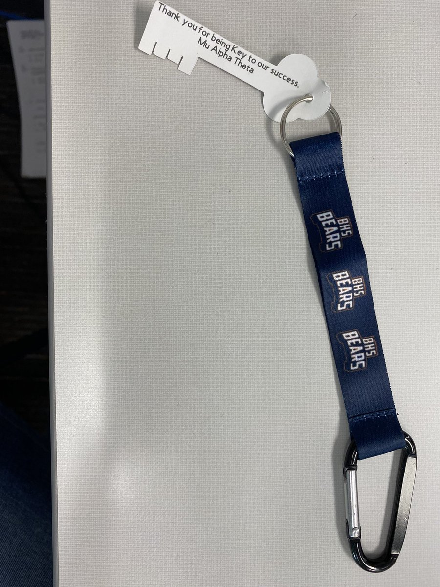 BhsMu's tweet photo. Successful Teacher appreciation day! MAO stepped up!!Key chains,breakfast, afternoon snacks and to finish off an amazing day, all teachers, paras, in class support, administrators and admin support got gift cards courtesy of MAO. #WinTheDay  #BridgelandBest https://t.co/xnzsy4RItu