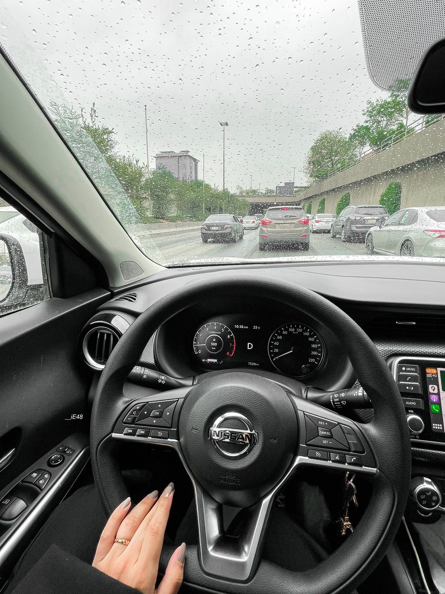 "كل شيء يفقد روعته بالتكرار عدا
المطر ، يسقط دائما كأول مرة"