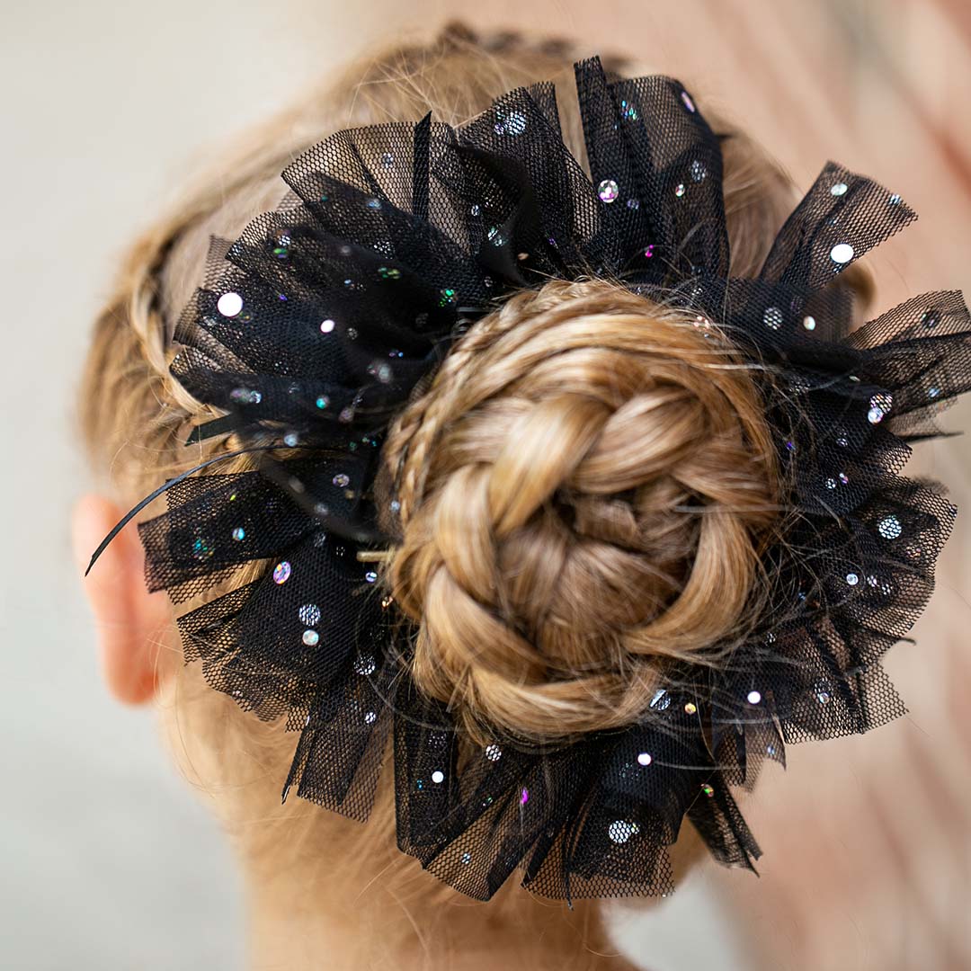 Ballet hair! What is your go-to hair style for class? Classic bun, French twist, braided bun?

#dancer #balletclass #bunhead