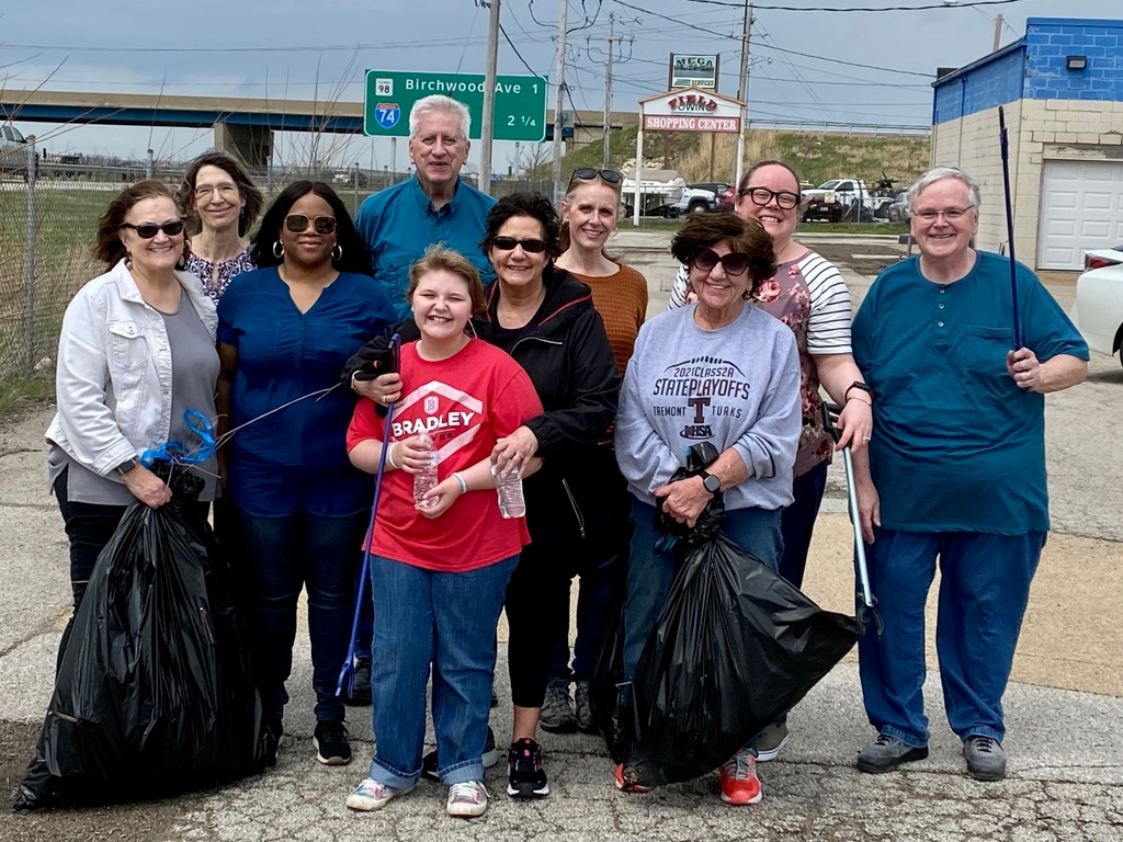 DavidMillsCPA's tweet photo. We had a great time taking part in the Morton Chamber of Commerce's Clean Up Day for Earth Day last Friday! 

Check out the before and after photos! Every bit of effort goes a long way. #cleanupday #earthday https://t.co/c6wc87leYz