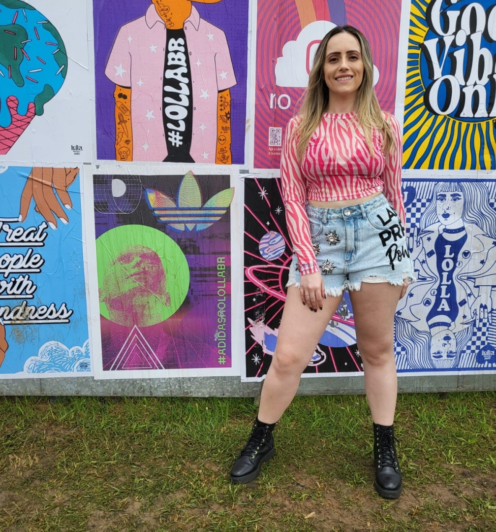 dyfteria's tweet photo. // Elas usam DY // E teve DY no Lollapalooza SIM 😎✨ A @ann_amaral usou nosso... https://t.co/l3XdKMszkj https://t.co/CRa2wUYOlb