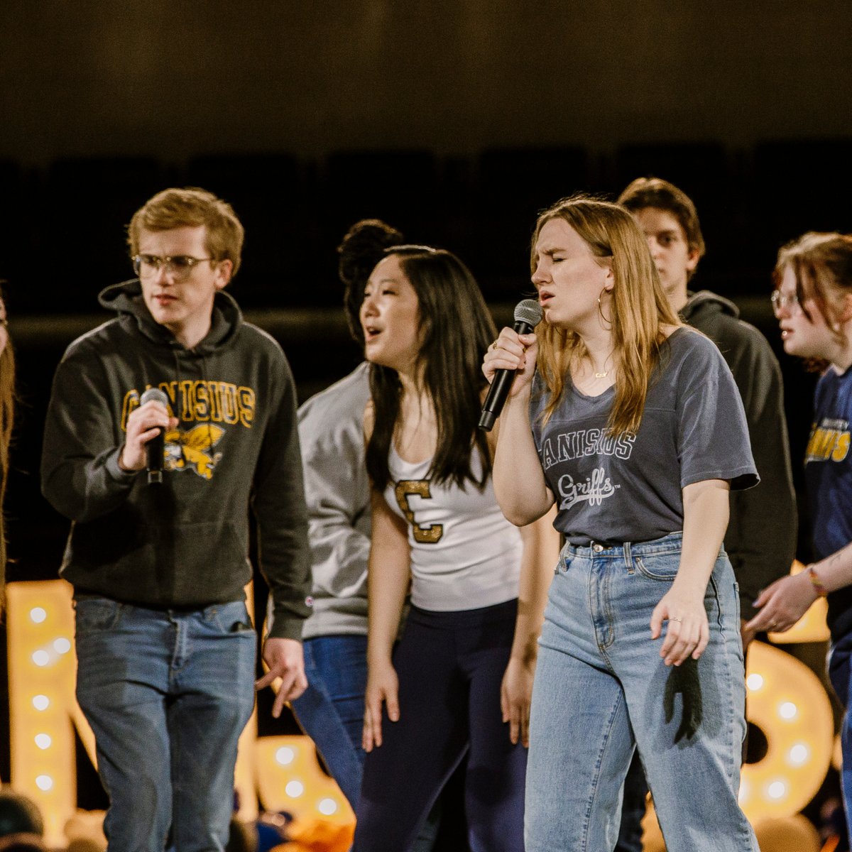Canisius_Univ's tweet photo. Another AMAZING turnout at our latest ACCEPTED STUDENTS DAY! Thrilled to have so many #FutureGriffs join us to explore campus, meet professors, connect with classmates - and get a real taste of what life is like at 2001 Main Street. #Classof2026 https://t.co/55XtZ7AYRD