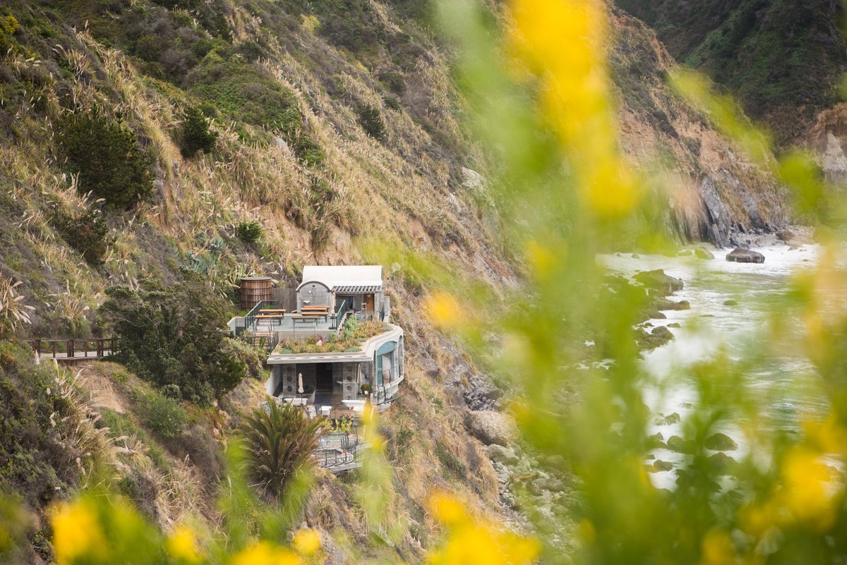 esalen's tweet photo. What are you calling in this week? Inspire us in the comments! 

"You'll find my heart in the deepest of oceans, the highest of mountains, the tallest of trees." - Christy Ann Martine 

#MondayMotivation #InspireOthers #Esalen 

Photo by: @allliiibaba https://t.co/NISAVSPvlV