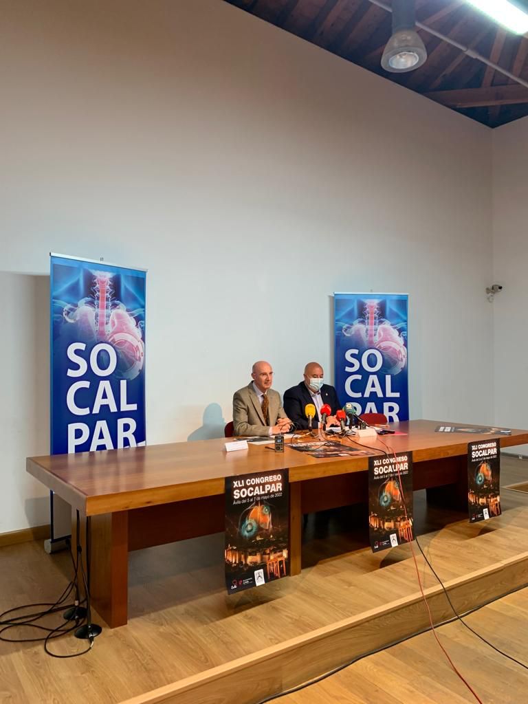 Socalpar's tweet photo. Rueda de prensa convocada para presentar el #41CongresoSocalpar. Esta mañana en el #episcopio de #Ávila. https://t.co/TGMvICVFt0