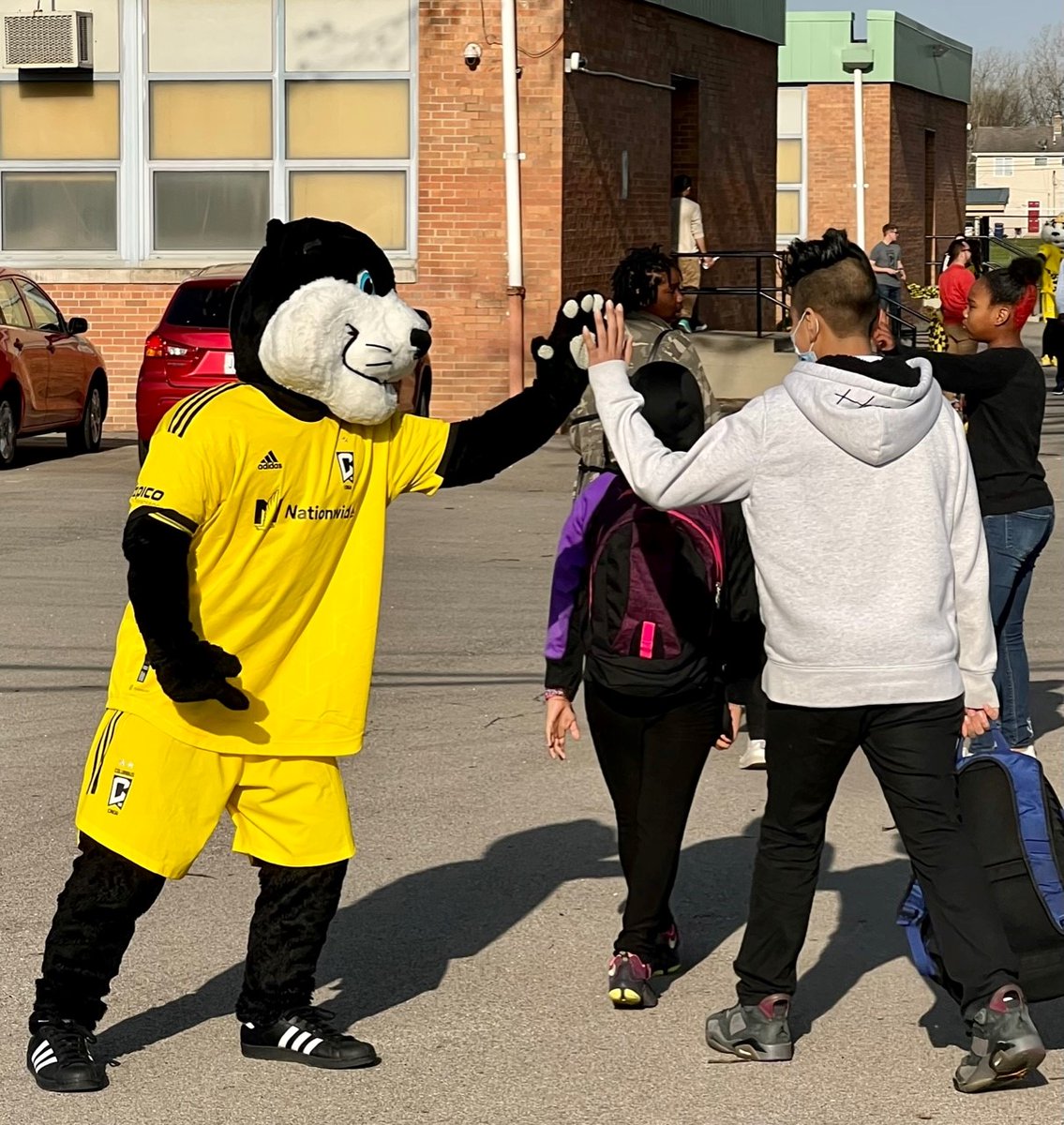 ColsCitySchools's tweet photo. To help celebrate the return from Spring Break, our friends from the @ColumbusCrew (including Crew Cat, SC, and @FrankieHejduk2) greeted students at Hamilton STEM Academy this morning. Let's all finish the year strong and make attendance a top goal! #OurCCS #crew96 https://t.co/02sJRASO0y