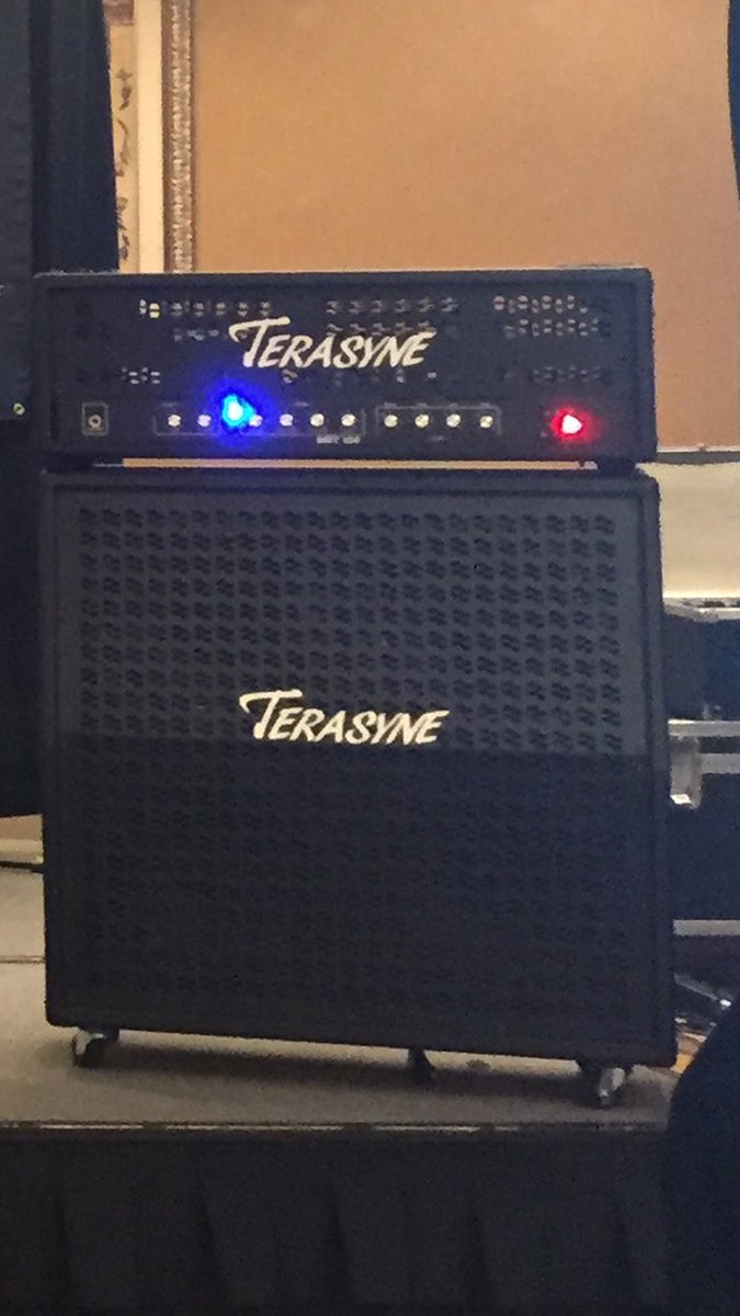 Terasyne's tweet photo. Tone Warriors - locked in…
#Terasyne #artistsamplified #tonewarriors #MBT100 #SLE412 #musicequipment #gear #speakerenclosure #cabinet #metal #heavymetal #rock #guitarplayer #guitarist #stage #studio #recording #demoing #writing https://t.co/FTWJJntA1a
