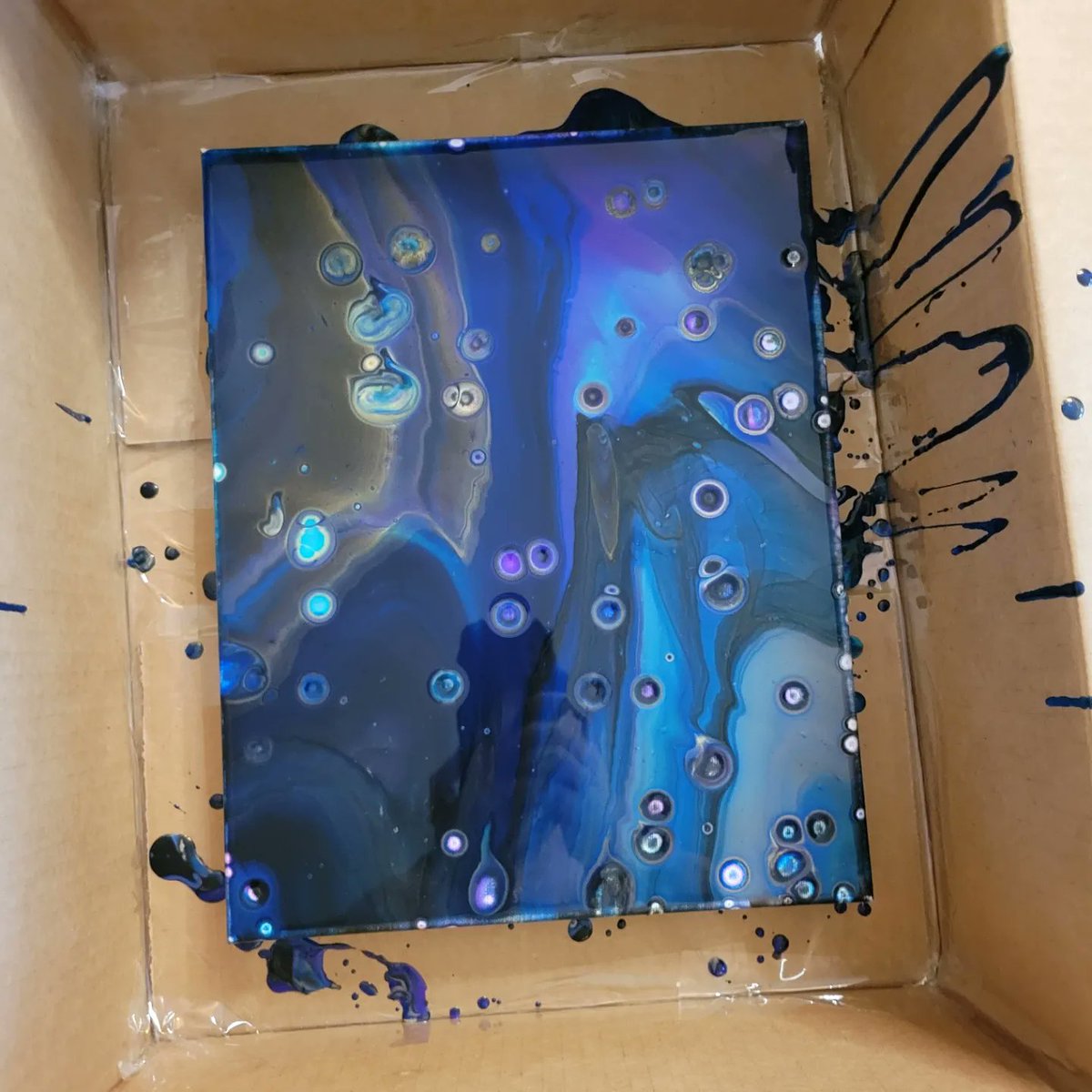 Sami050215's tweet photo. Did this acrylic paint pour yesterday on twitch. Artist Loft phthalo blue, old gold, aqua green,  violet with the cup coated in black. @MadAboutT214 https://t.co/lMUgKnYGiz