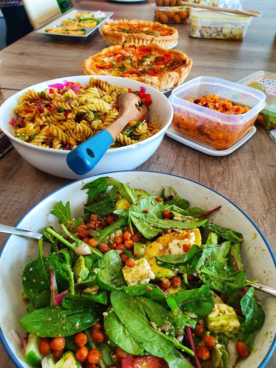 UP_Cornwall's tweet photo. #BringandShare? Understood π Team UP delivering a delicious #lunch giving us all the right #MondayVibes βΊοΈ #Homemade #Food #MondayMood #MondayMotivation @Fibre_Hub https://t.co/EKLE9hHH6r