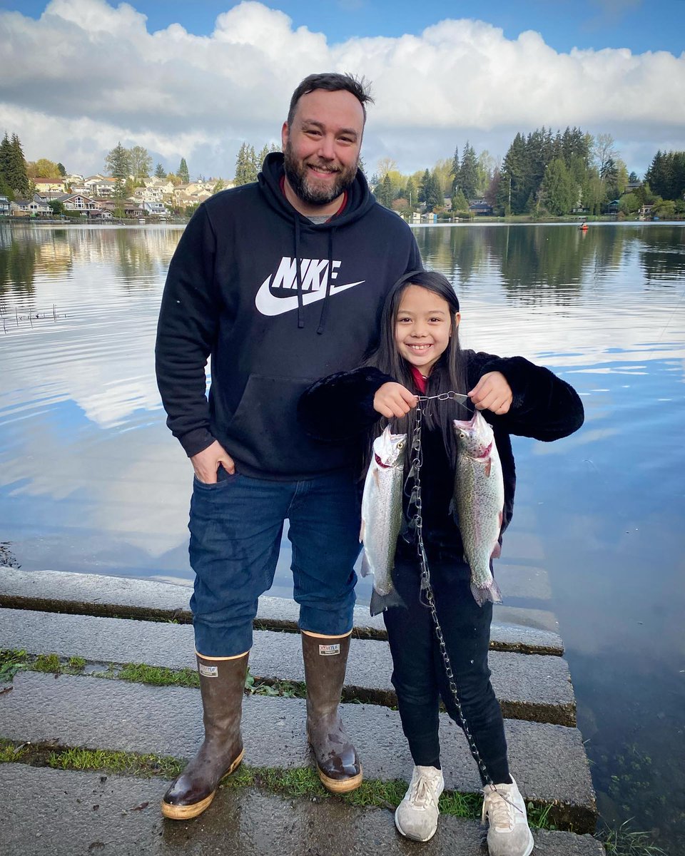 WDFW's tweet photo. We hope WA trout anglers had a happy lowland lakes opener on Saturday! Sophia and her dad Neil caught two of the bigger rainbow trout we checked at Martha Lake in Mill Creek. Great job and THANK YOU for showing off your catch!
#FishWashington #LifeOutdoorsWA #FishWA https://t.co/DwZFr7VdtW