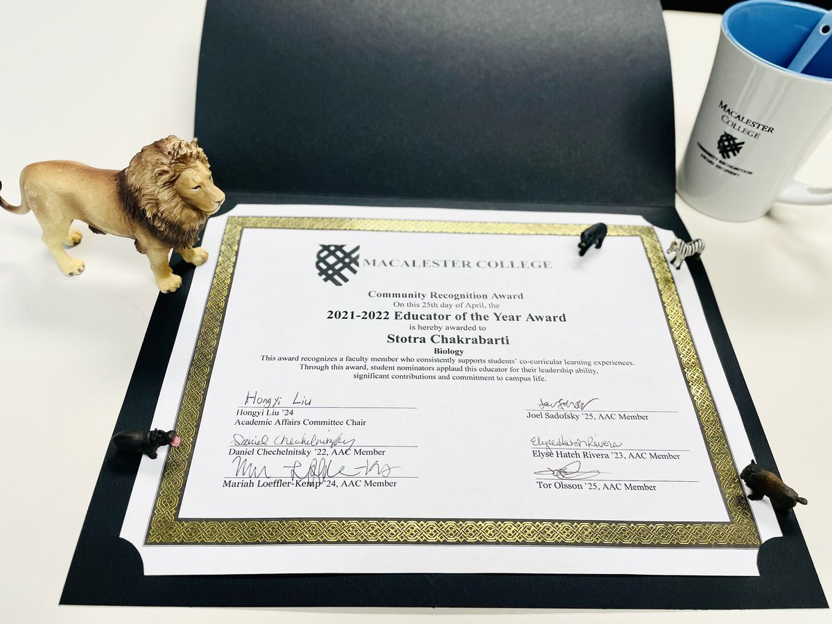 StotraChakraba2's tweet photo. #heymac Overwhelmed &amp; grateful to receive the #EducatorOfTheYearAward 🥺🥺 I had no idea about this 👀 I am so grateful to all my students, colleagues and mentors @Macalester for the immense support through my first year🙏🏼 @MacalesterBio @MacEcology @MacalesterES #AcademicChatter https://t.co/Qvjqyv835i