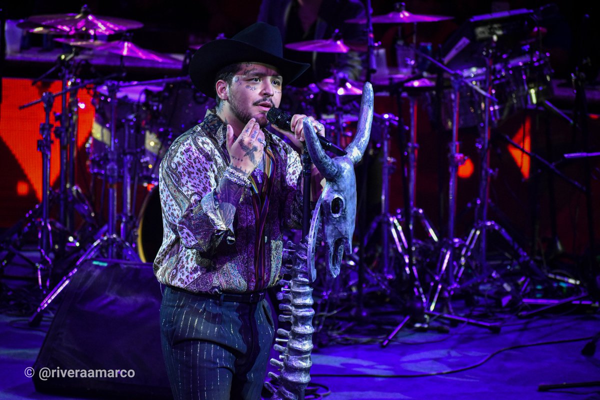 QuiuboLeon's tweet photo. @elnodal causó sensación y enloqueció a sus fans durante su primer concierto en el Palenque de Aguascalientes 🔥 Este lunes 25 se presentará nuevamente con otro "sold out".

📸 IG riveraamarco
#ChristianNodal #FNSM2022 https://t.co/POUZvdbiyV