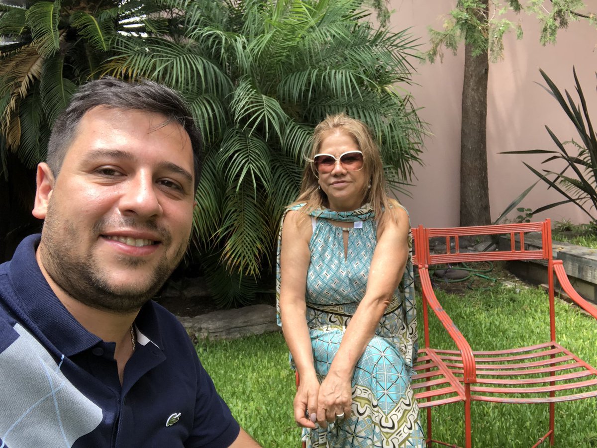 Feliz cumpleaños para mi amiga, compañera y conductora política <a href="/GracielaCamano/">Graciela Camaño</a> !!! 
Que tengas un lindo día!!! 🥂🎉