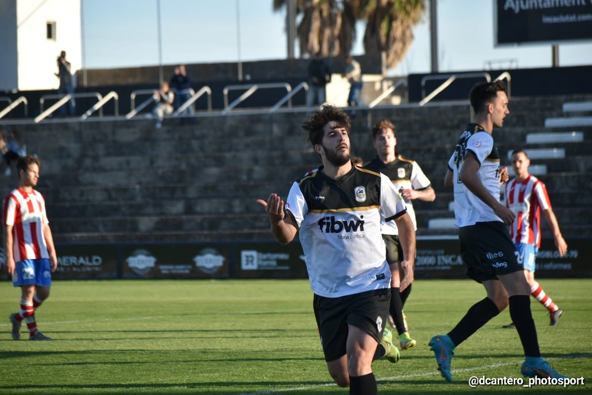 Moment G⚽⚽⚽L

<a href="/Kike_Sanchez11/">Kike Sanchez</a> 

📷 <a href="/_DCantero/">Dcantero_photosport</a>

#JuntsFeimHistòria #CENTConstància