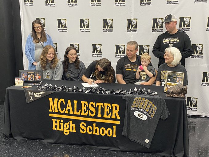 elizabeth_milligan tweet media