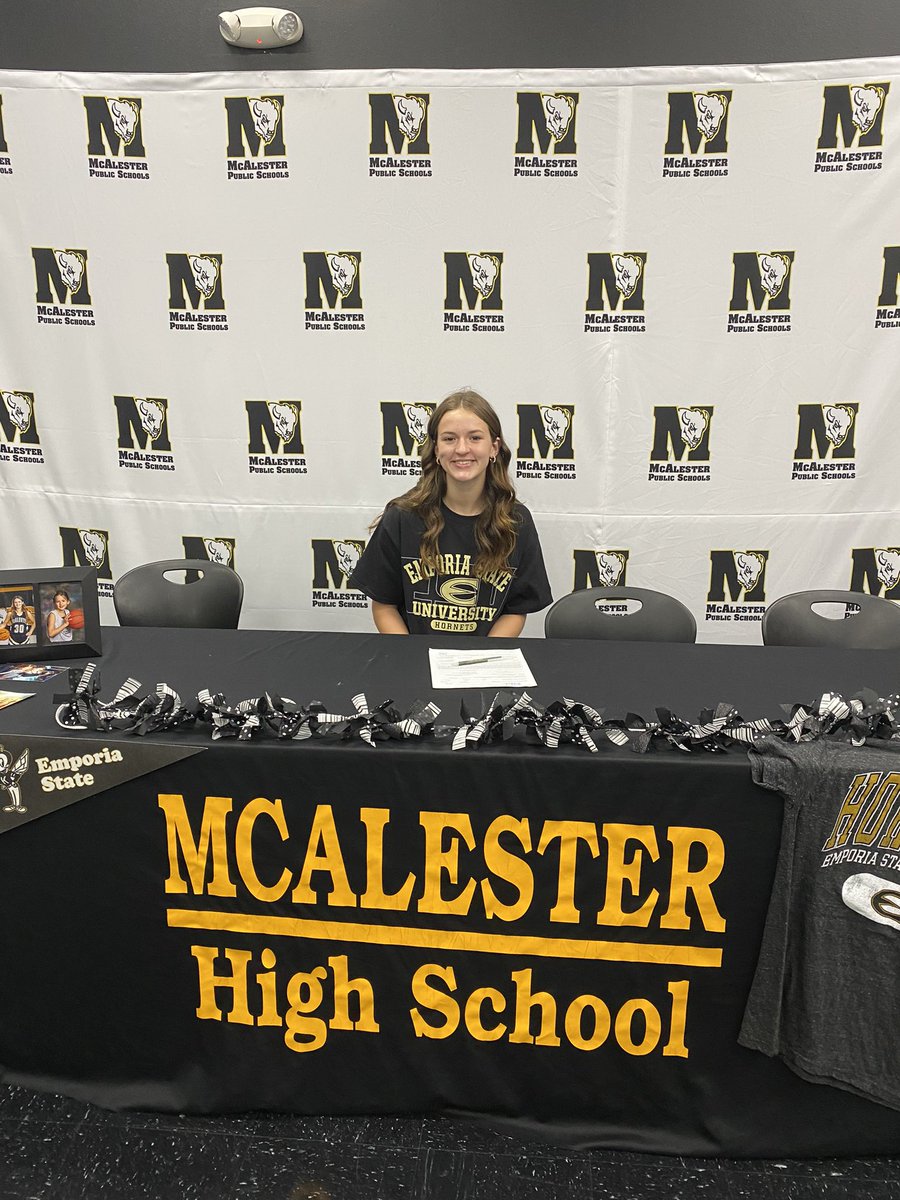 elizabeth_milligan tweet media