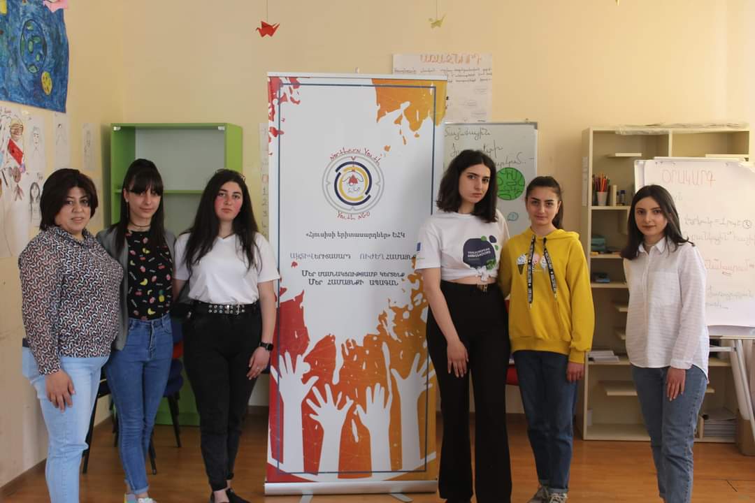 ESN_Yerevan's tweet photo. One more #ErasmusInSchool project this time in Amasia, Shirak region 🇦🇲 Small communities with amazing youth potential. Thanks @euneighbours for the initiative! https://t.co/BsHb4dmwaV