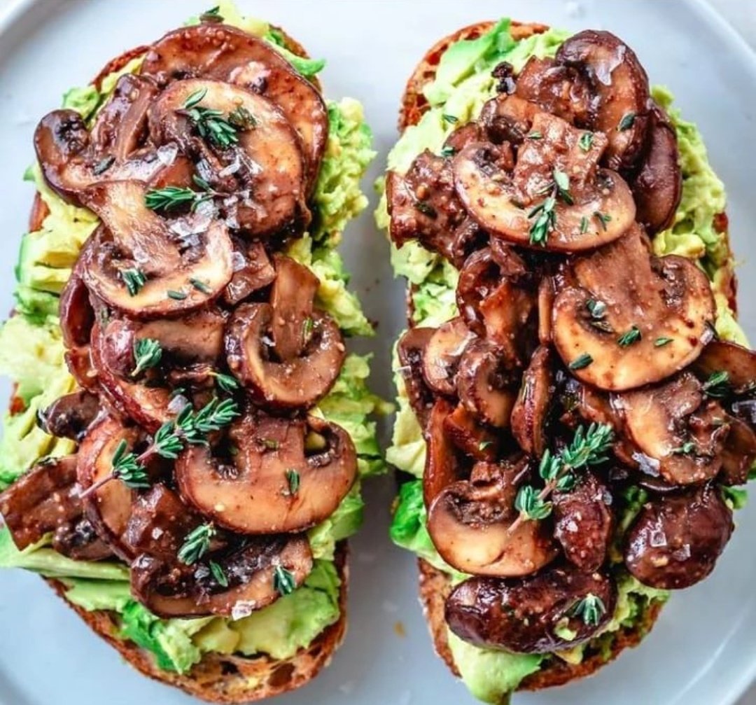 chefrehmanLko's tweet photo. Trying out this Balsamic Mushroom Avocado Toast.

#chefrehman #Roamingchef #avocadotoast #balsamicmushrooms #avocado #yummyfood #viral #trending https://t.co/ykV9523970