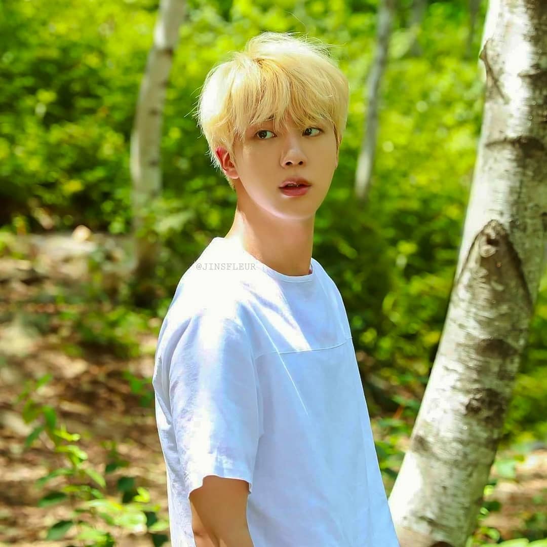 wthecIouds's tweet photo. @btsretweetsTS50 @BTS_twt SELF MADE ARTIST KIM SEOKJIN
WE ARE PROUD OF YOU JIN 

Listen to #Yours_Jin the best OST of 2021 and #SuperTuna_Jin the global viral hit song by #BTSJIN  #방탄소년단진 of @BTS_twt https://t.co/dodZ1JBIgk