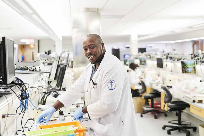 MSKCancerCenter's tweet photo. At MSK, our laboratory professionals play a vital role in healthcare and patient advocacy. RT and join us as we celebrate this dedicated group for their service!
Happy Laboratory Professionals Week! #labweekatmsk #labweek2022 #msklabweek https://t.co/DUDLYLWejv