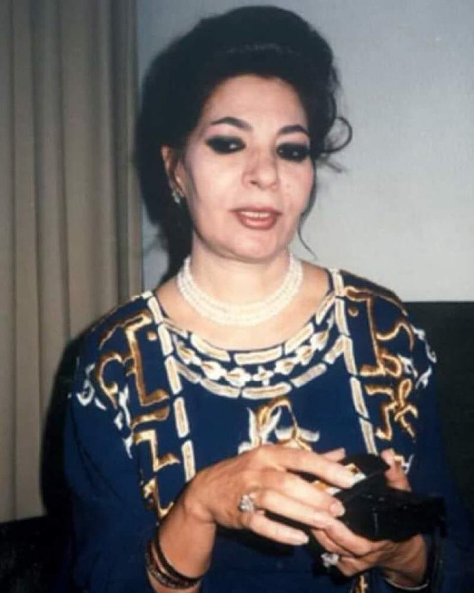 حبيبي من وره الحايط وابص له
اعيش وياه عالخبزه و بصله
لعنت اللهُ اعله ابوالشامت وابو اصله
اليفرك كلوبنه الجانت سويّه،،،،،
رحمك الله