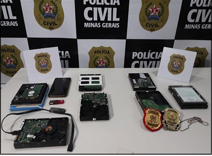 Policia_Civil's tweet photo. Divisão de Crimes Cibernéticos prende homem que extorquia instituição financeira
https://t.co/GlYduQqkWd
#Deic #DCCIBER #policia #Investigacao #PoliciaJudiciaria #CrimeCibernetico #Extorsao https://t.co/pSPPtoIzS1