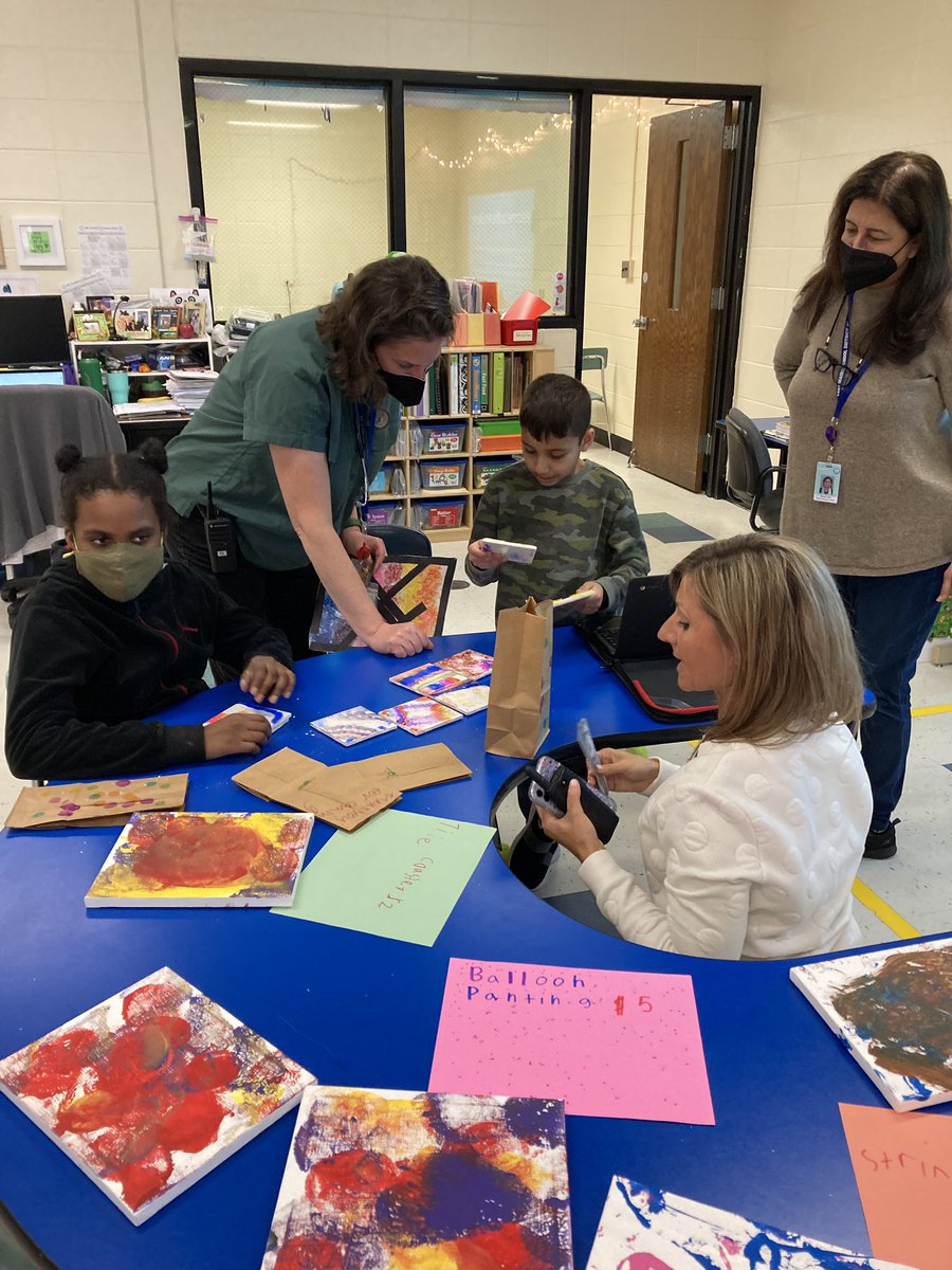 Christinia Hirsch tweet media