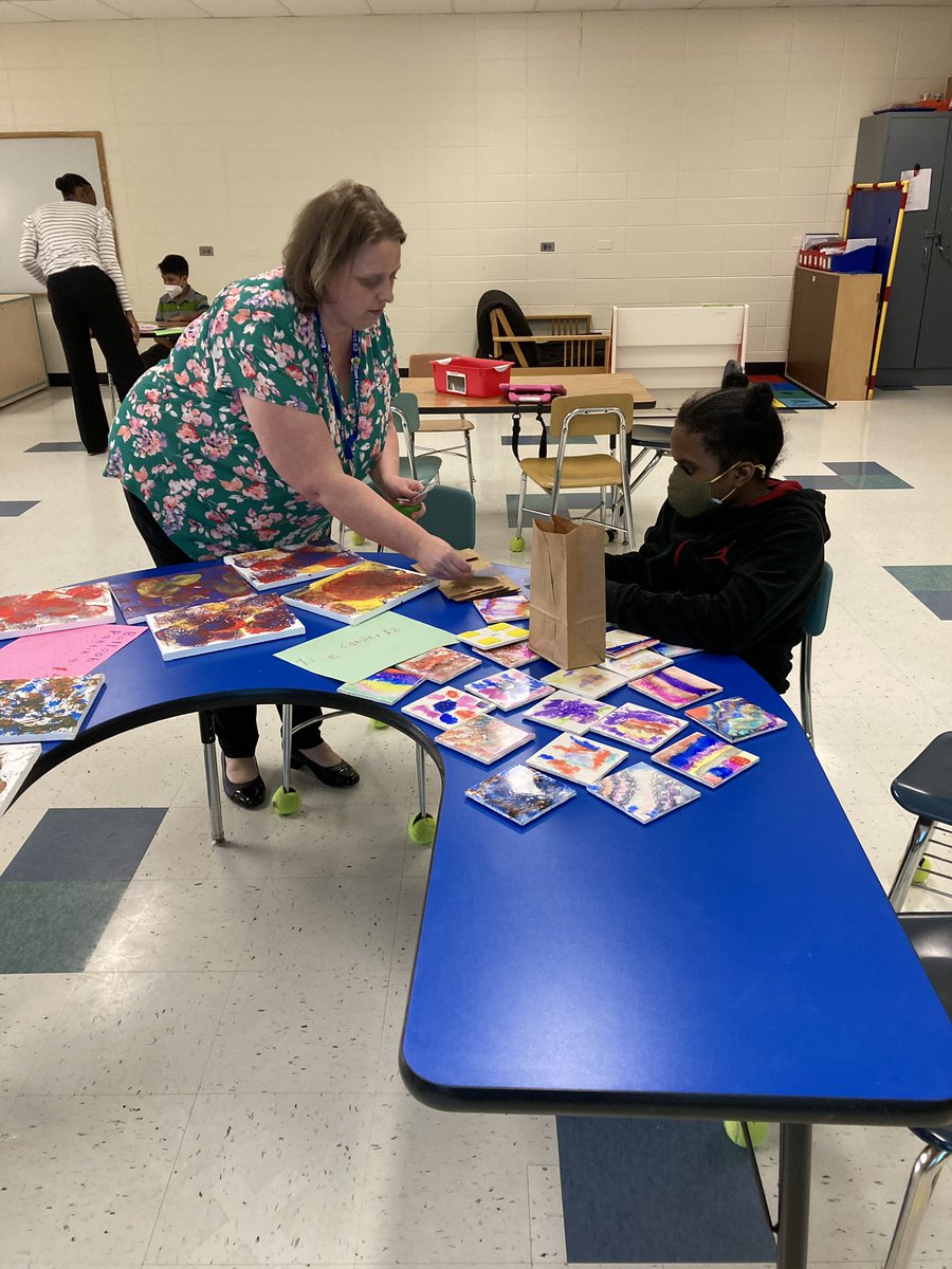 Christinia Hirsch tweet media