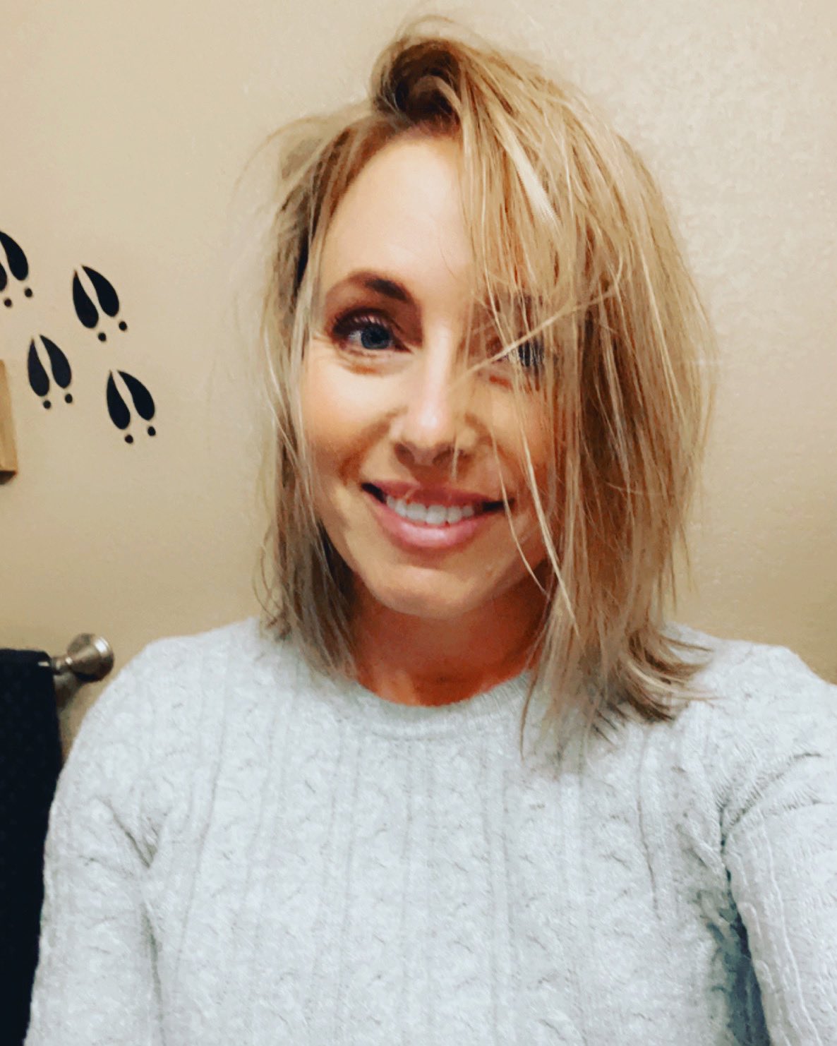 TW Pornstars - Midwestmom. Twitter. Nebraska wind in NOT good for the