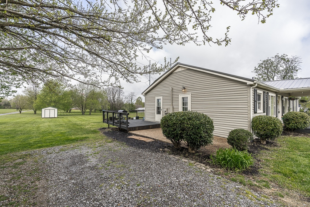 JustinTuckerTe1's tweet photo. 118 Old Parkers Chapel Rd, Portland
3 bed | 2 bath | 1404 SF
1 acre lot with storage shed
MLS 2376367
$329,900

More pics and info: https://t.co/GuuIy2o6B4

Listing Agent: Justin Tucker
Direct: 615-906-8458
Office: 615-906-2129 https://t.co/V1fFnLzPLD