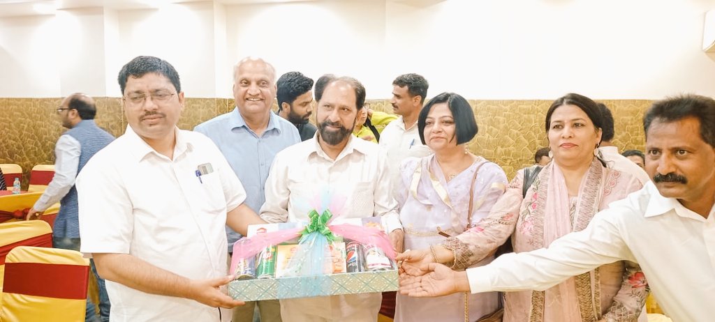 FerozKhanOkhla's tweet photo. Some glimpse of today's iftar. Thanks team Shaheed Bhagat Singh College, @AtishiAAP @KhanAmanatullah to grace the occasion. https://t.co/Azqj6u5eUF