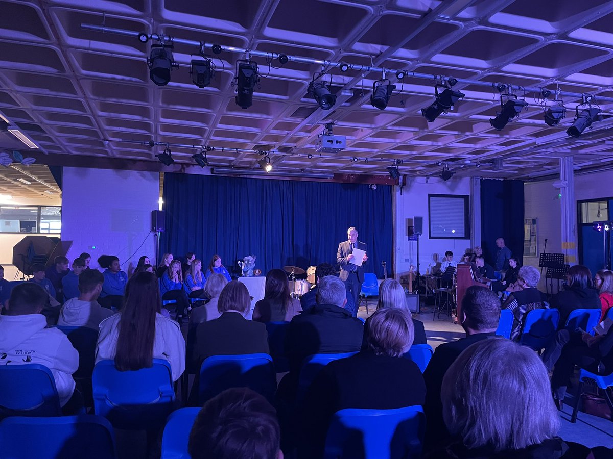 Miss Dodds tweet media