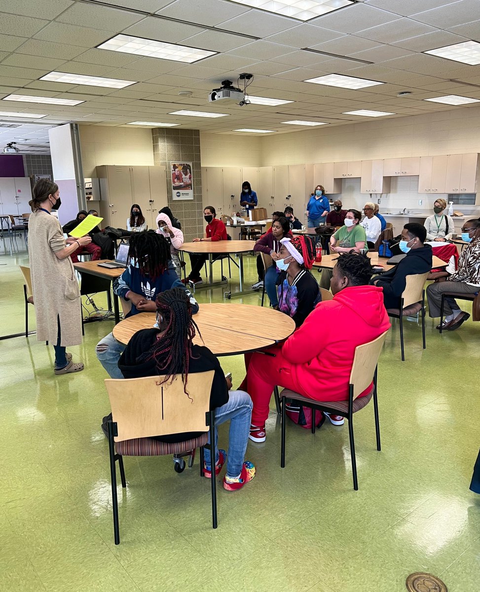 walnut_way's tweet photo. The North Division Greenhouse grand opening happened last week!
We had a few team members speaking on behalf of Walnut Way, and sharing how we worked in partnership with North Division to complete the greenhouse renovation project.
#lindsayheights #walnutway https://t.co/rGEeWudUZd