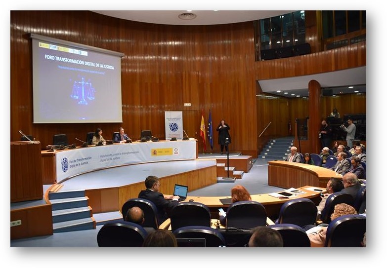 gradsociales_es's tweet photo. Ricardo Gabaldón, presidente del Consejo, asistió al I Foro de Transformación Digital de la Administración de Justicia, tema esencial para el colectivo. Objetivos: más seguridad jurídica digital, intercambiar información público-privado; y más eficacia de los procesos judiciales. https://t.co/Wv5M1Ih7C2