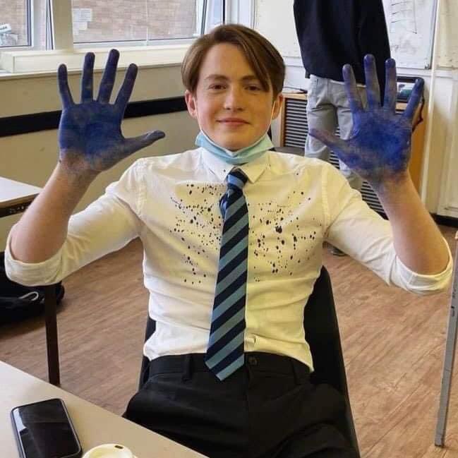 claari_cg's tweet image. Te amo personaje 0 tóxico, que prefiere hablar e investigar las cosas antes de sacar conclusiones, con responsabilidad afectiva, que respeta los límites, es honesto con lo que quiere, y da vibes de golden retriever, Dios mío te amo Nick Nelson&amp;lt;3
#HeartstopperNetflix
#Heartstopper