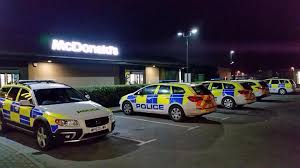 WistfulCass's tweet image. Lincs #Police dealing with Mentally Ill folk who are self-medicating w/ drink &amp;amp; drugs to cope, is upsetting

🤔 Police aren't equipped emotion- or intelligence-wise to deal with this, but love playing god

No wonder they don't solve #CRIME or deal with #ASBOs 

#InsideTheForce247