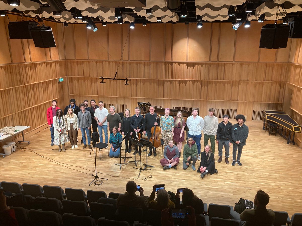 A record 18 world premieres tonight with ⁦<a href="/fideliotrio/">FidelioTrio</a>⁩ ⁦curated by ⁦@kutlerski⁩ at ⁦<a href="/BirmCons/">Royal Birmingham Conservatoire</a>⁩ Bravo to all the composers!