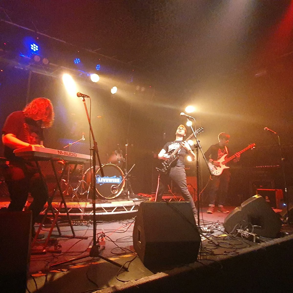 Joshface's tweet photo. Big thank you to @LivewireMusic and Metal 2 the Masses! What an awesome venue!!

📷 - @rae_draws_ https://t.co/Za3ZDHy3o3