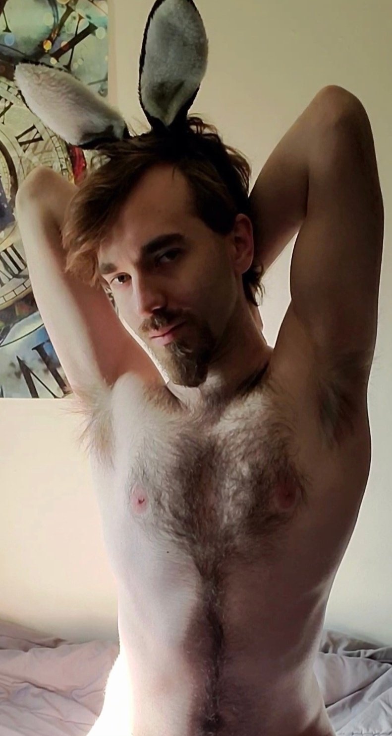 Just a reminder that I do have a @fansly account with all the good stuff AND it's cheaper than my @OnlyFans