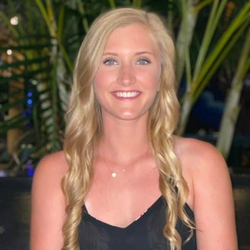 melmeyer2's tweet image. I love you and I’m so proud of the strong, beautiful, intelligent woman you’ve become. 

I wish you joy, peace, and ALL the happiness life can bring. 

Never forget how much I love you, Princess! instagr.am/p/CcyaW20uDyO/