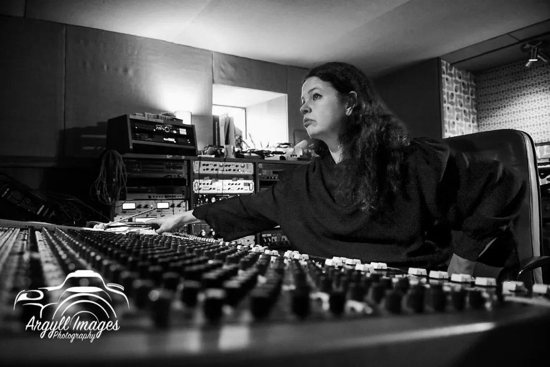 Nikki MacRae tweet media