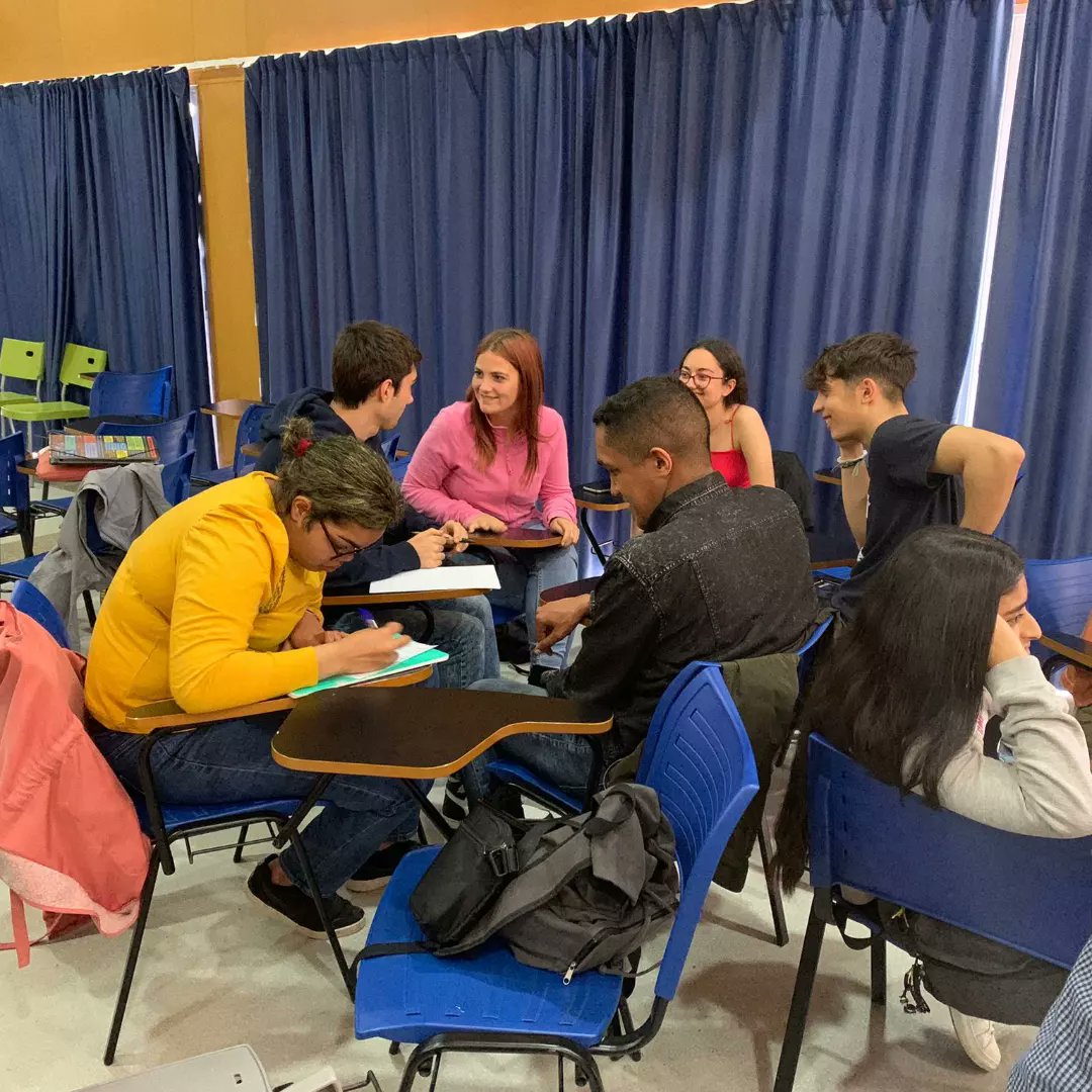 inselcalamot's tweet image. ▶️Avui hem rebut la visita de l'Associació de comerciants @Wow_gava 📌@calzadosjuma, @righettiforners i @eltallerdeanalia han proposat tres #reptes, que els alumnes d'#ACO1 i #IFE han resolt
#SomCalamot #FPCalamot #comerçimarqueting  #juntsmoltmillor #inclusió  #comerçlocal #Gavà