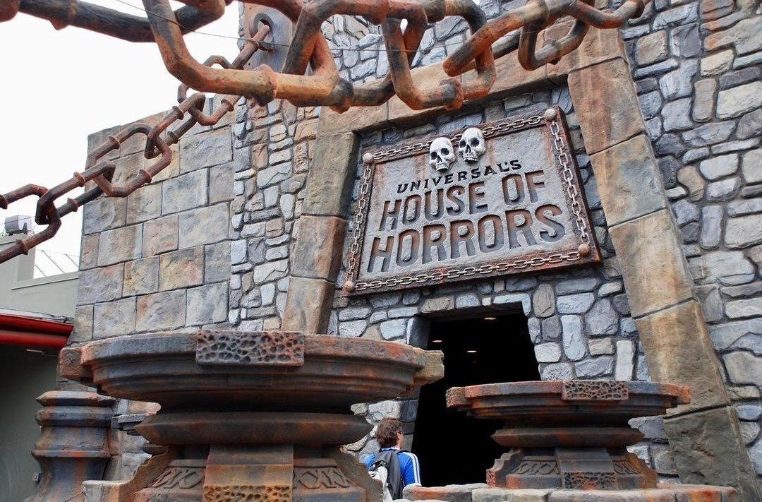 Luis67848005's tweet image. Hey @insideuniversal @peacockTV let's get some #universalcreative Doc on behind the scene making of these Great rides. Open up the woah! of joy we experienced growing up to these and new attraction just like Velocicoaster &amp;amp; Hagrids motorbike Adventures
Please! 🙏🙏