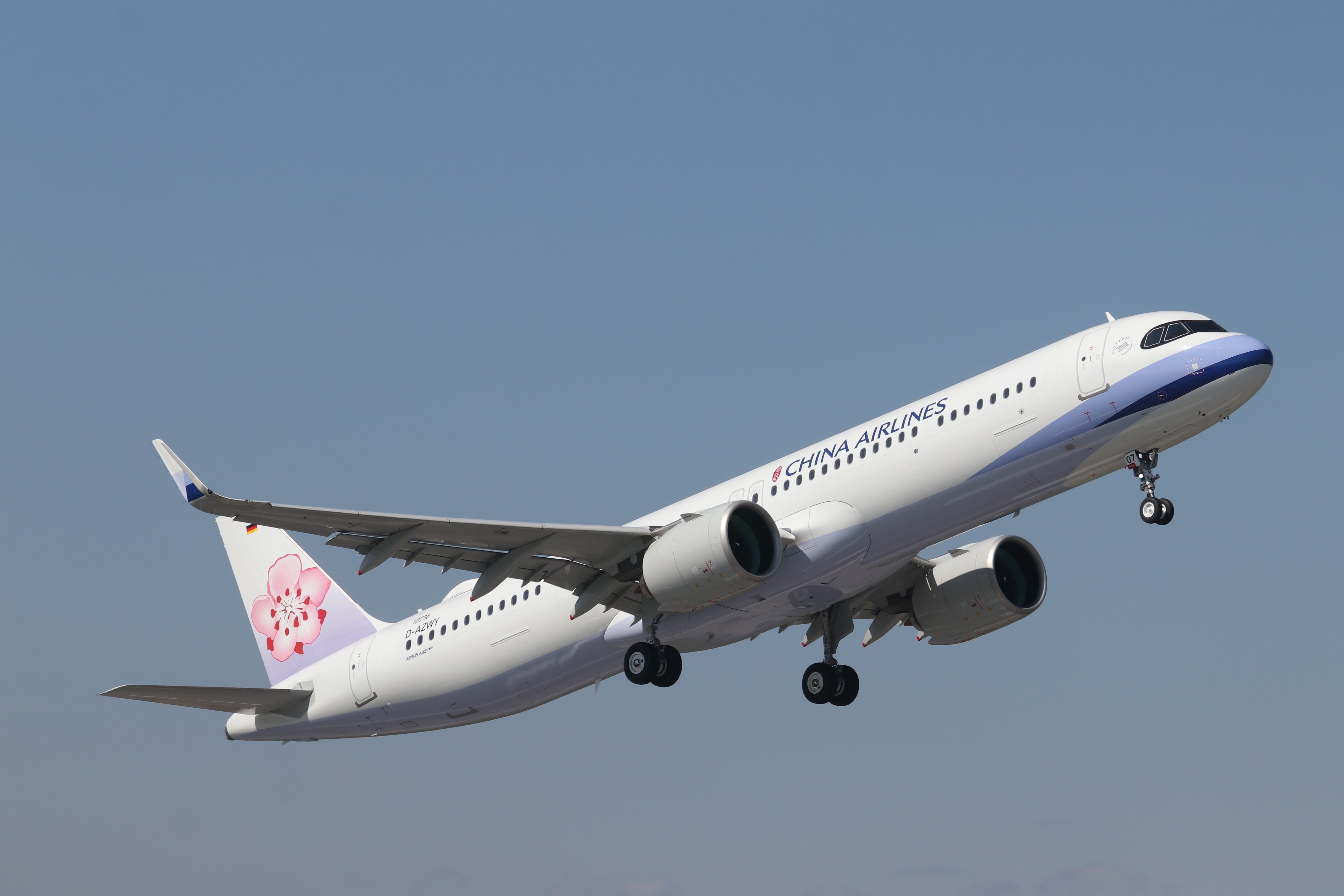 Tobi on Twitter: "#A321nx #China #Airlines B-18107 https://t.co/uOuag4EhD1" / Twitter