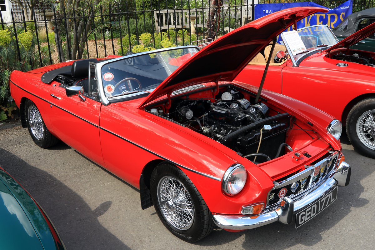 RobRambler214's tweet photo. A+ day @BrooklandsMuseu for #BritishMarquesDay #MGDay #DriveItDay #BrooklandsMuseum #Classic #British #Cars #MG @MGCarClub @TheMGOwnersClub @MGExp @CandSCmagazine ❤️ #Brooklands😀 https://t.co/a8XWkBnUhT