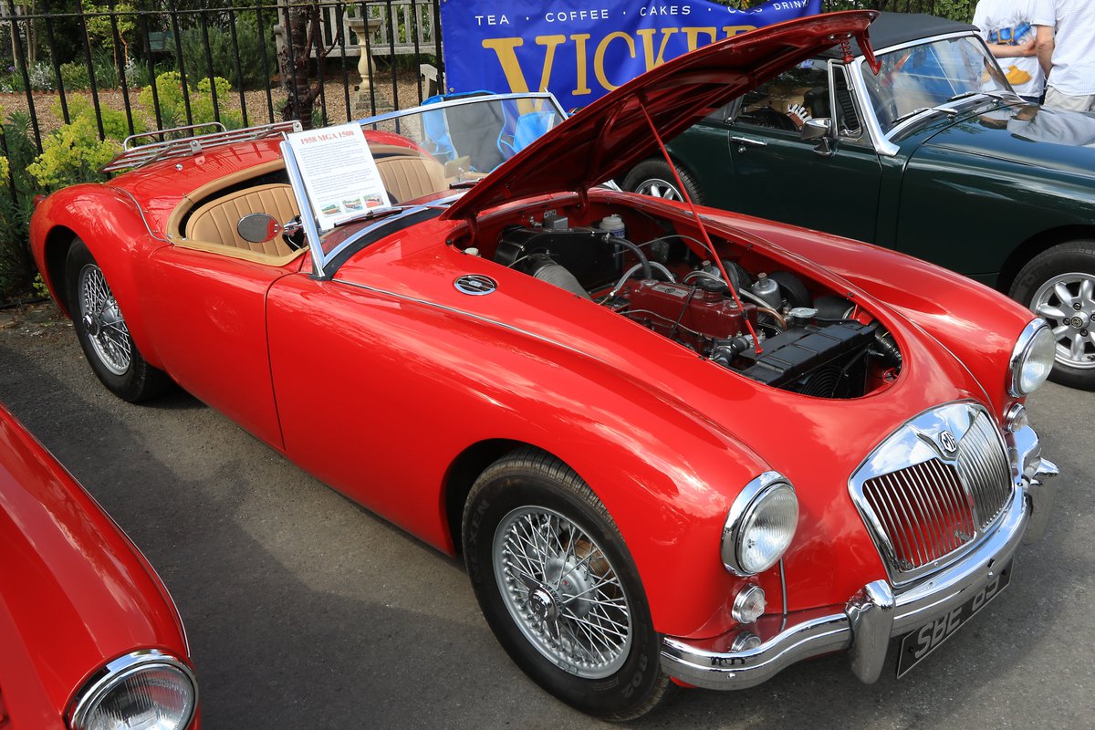 RobRambler214's tweet photo. A+ day @BrooklandsMuseu for #BritishMarquesDay #MGDay #DriveItDay #BrooklandsMuseum #Classic #British #Cars #MG @MGCarClub @TheMGOwnersClub @MGExp @CandSCmagazine ❤️ #Brooklands😀 https://t.co/a8XWkBnUhT