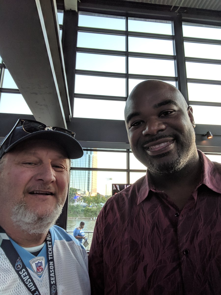 phillipmoore's tweet photo. LOVE DRAFT WEEK!!!! #TITANUP....... #SEC126
@AlbertHayneswo2 https://t.co/OCg2FKFF6e