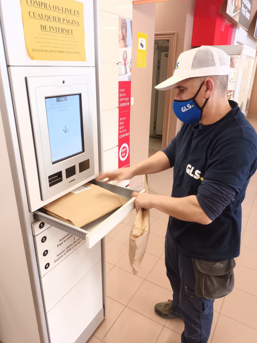 Mmarijo1's tweet photo. Tras ausente y contacto telefónico con el destinatario, éste opta por la entrega alternativa en un locker.
Que bueno disponer de un #ParcelShop cercano 📍como solución del día a día.
👏🏼👏🏼📦📦☺️
#Driverday #Glsparcelshop #agencia482 #parceltopeople #GLSfamily @GLS_Spain https://t.co/qC2XMhCHQl