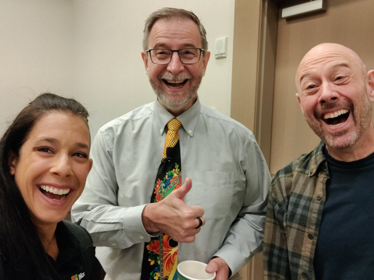 TheAprilYoho's tweet image. Getting ready for the keynotes with @jsnover and @theJasonHelmick
#PowerShell #PowerShellRocks
#PSHSummit
